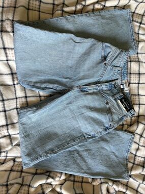 Abercrombie & Fitch Curve Love Relaxed High Rise Jean